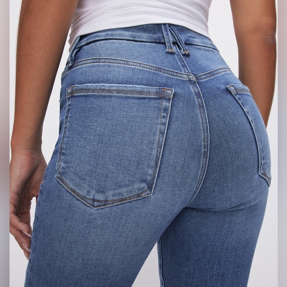 Good American Jeans - Picture 3 of 8